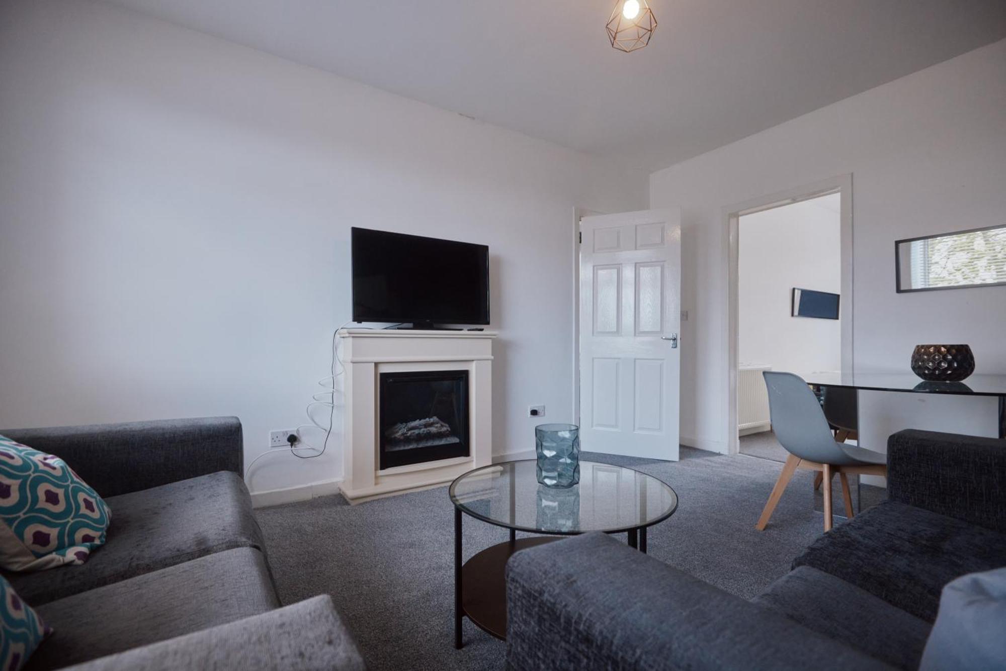 Modern And Vibrantly Designed Apartment Motherwell Εξωτερικό φωτογραφία